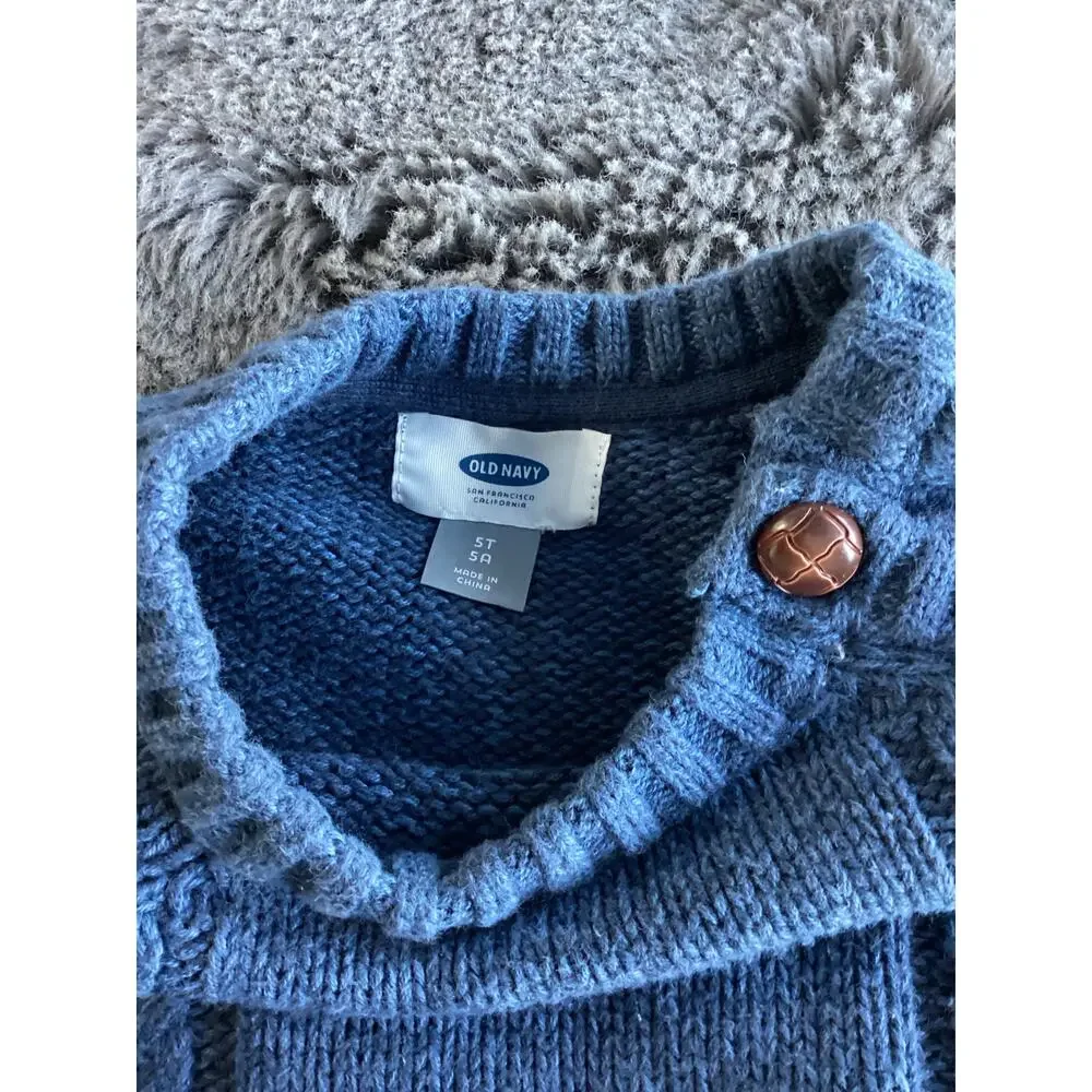 Old navy chunky cable knit sweater blue boys size 5‎